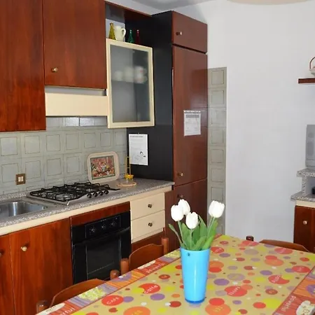 In 25694 Apartment *